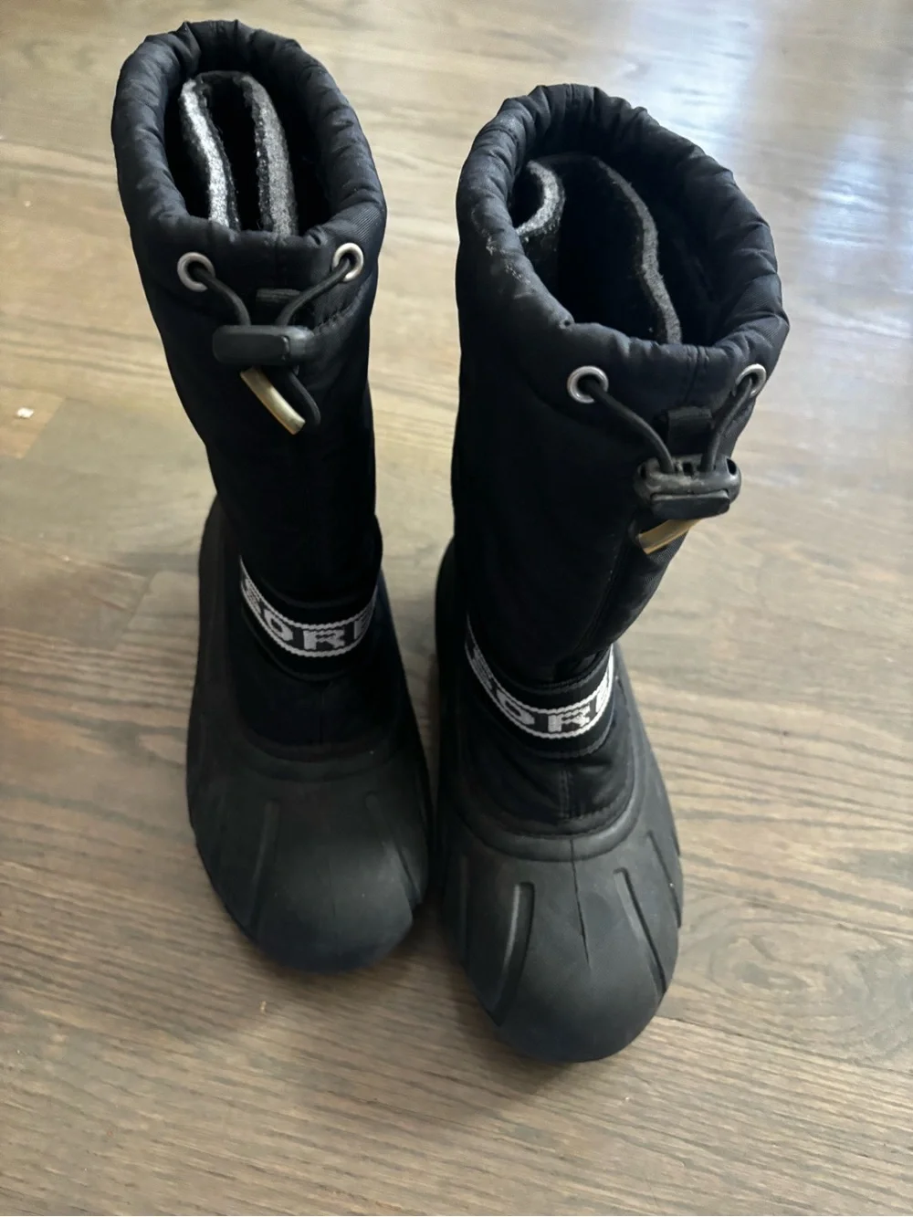 Sorel Cub kids' winter boots durable black nylon waterproof protection youth 4